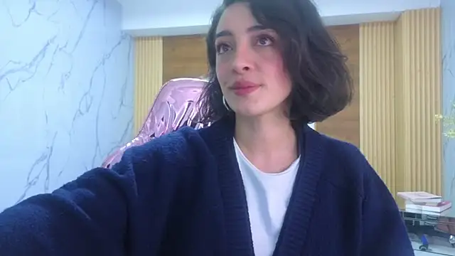 sara lopez s online show from May 10, 2026, 1:16 pm