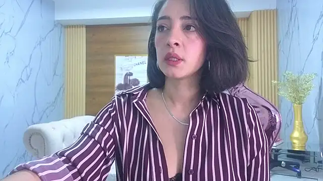 sara lopez s online show from May 11, 2026, 2:12 pm