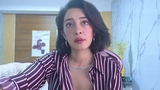 sara lopez s online show from May 11, 2026, 2:45 pm