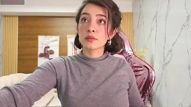 sara lopez s online show from May 25, 2026, 2:01 pm