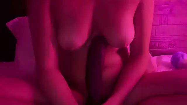 Snapshot of Tinalicious556 chatting on December 4, 2025, 7:28 am Tinalicious556 online show from December 4, 2025, 7:28 am