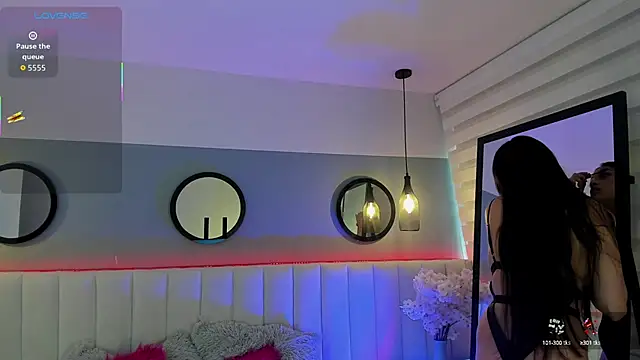 Mila Hank  online show from October 6, 2025, 12:24 pm