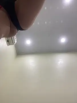 Lyly suri07 online show from October 14, 2025, 7:47 pm