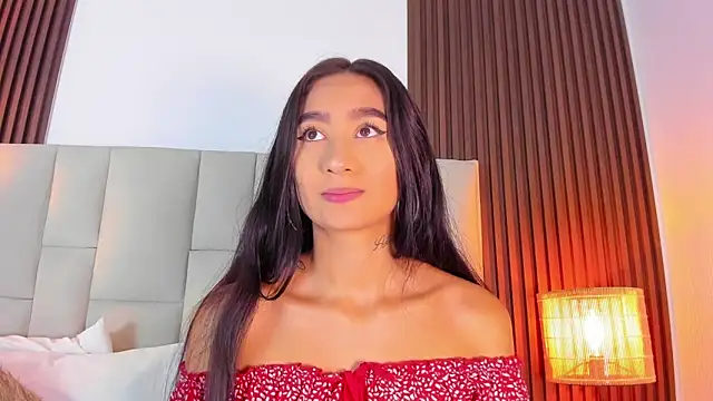 Snapshot of Nicolqueen_ chatting on May 8, 2026, 11:15 am Nicolqueen online show from May 8, 2026, 11:15 am