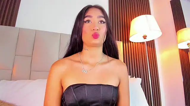 Snapshot of Nicolqueen_ chatting on June 5, 2026, 11:27 am Nicolqueen online show from June 5, 2026, 11:27 am