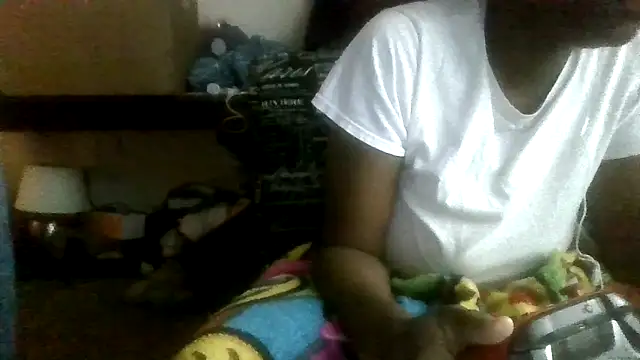 Snapshot of prettymaa chatting on December 13, 2025, 9:42 pm prettymaa online show from December 13, 2025, 9:42 pm