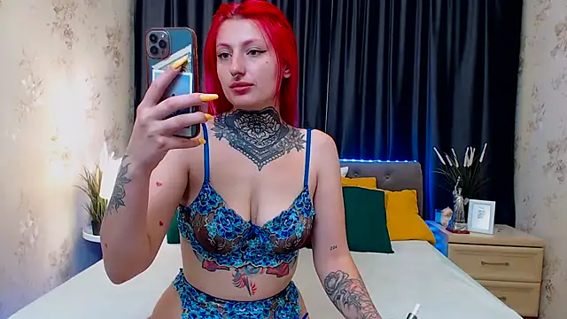 Snapshot of Nina_Blum_ chatting on September 18, 2025, 5:53 am Nina Blum online show from September 18, 2025, 5:53 am