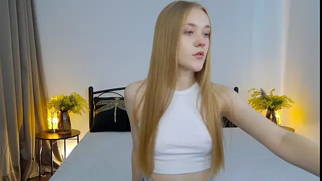 Snapshot of KumiKruz chatting on September 13, 2025, 1:00 pm KumiKruz online show from September 13, 2025, 1:00 pm