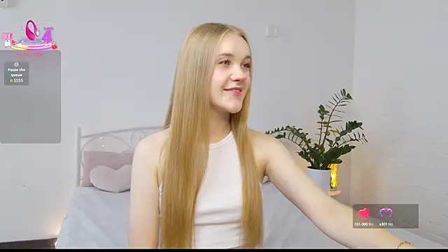 Snapshot of KumiKruz chatting on September 23, 2025, 12:52 pm KumiKruz online show from September 23, 2025, 12:52 pm