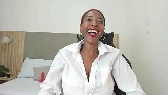 Snapshot of coral15_ chatting on November 15, 2025, 7:54 pm coral15 online show from November 15, 2025, 7:54 pm