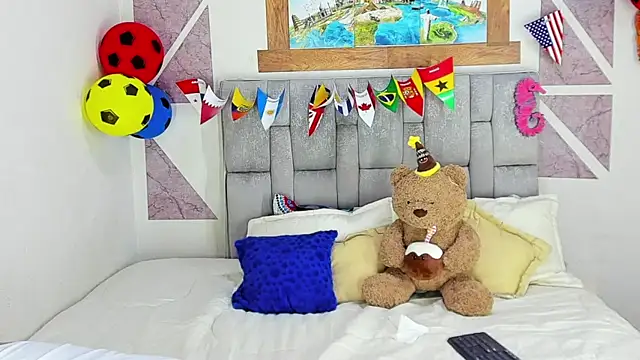 christopher Hot online show from June 22, 2026, 11:24 pm