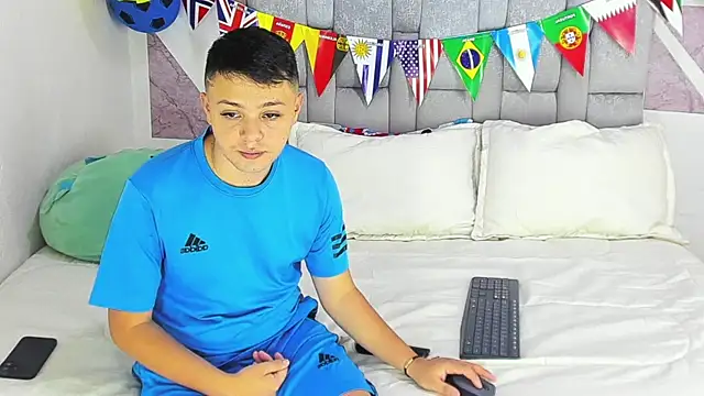 christopher Hot online show from June 26, 2026, 3:38 pm