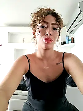 roxyrougee online show from November 20, 2025, 1:55 pm