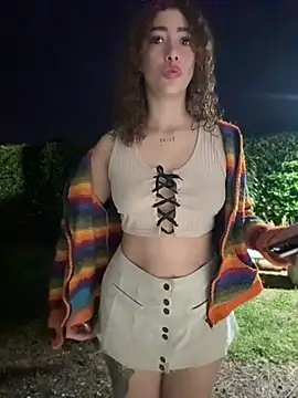 roxyrougee online show from April 24, 2026, 10:18 am
