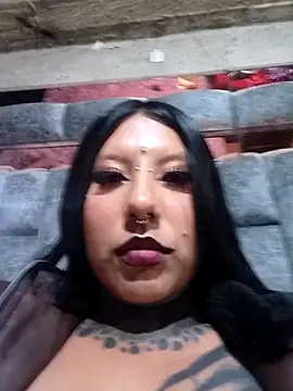 missashlyrosette online show from December 17, 2025, 1:00 am