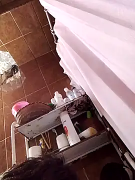 aispuro8505 online show from September 9, 2025, 11:04 pm