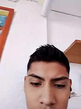 aispuro8505 online show from November 6, 2025, 7:48 pm