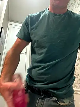 DILFiGuess11 online show from September 12, 2025, 5:29 am