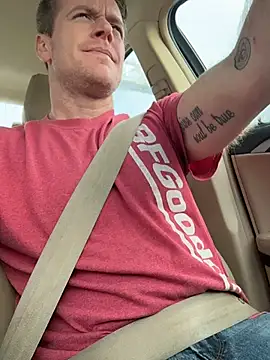 DILFiGuess11 online show from February 17, 2026, 9:32 pm