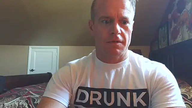 DILFiGuess11 online show from June 4, 2026, 4:24 pm
