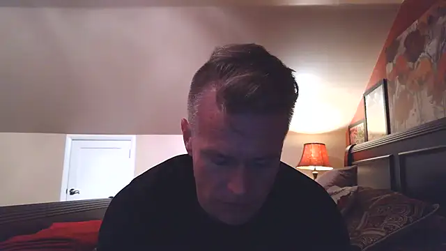 DILFiGuess11 online show from June 18, 2026, 2:56 am