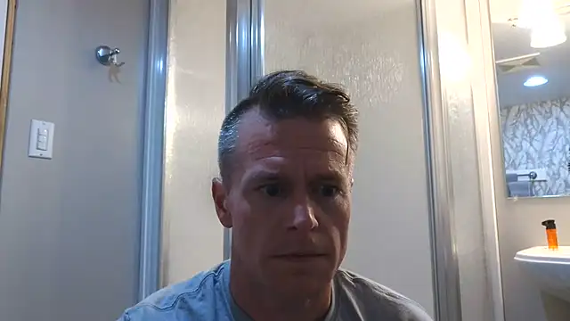 DILFiGuess11 online show from June 24, 2026, 11:53 am
