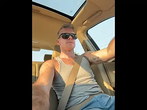 DILFiGuess11 online show from July 3, 2026, 11:44 pm