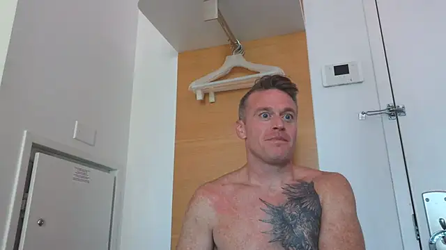 DILFiGuess11 online show from July 9, 2026, 11:14 am