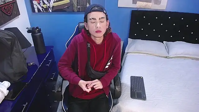 Snapshot of Aaron_Fordd chatting on October 8, 2025, 7:44 pm Aaron Fordd online show from October 8, 2025, 7:44 pm