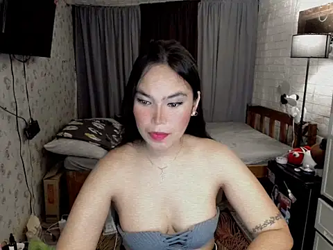 Snapshot of awesomegurl21 chatting on October 9, 2025, 4:32 am awesomegurl21 online show from October 9, 2025, 4:32 am