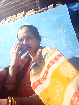 Jooli xx online show from October 13, 2025, 1:33 pm