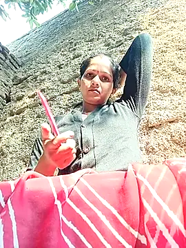 Jooli xx online show from January 10, 2026, 5:31 am