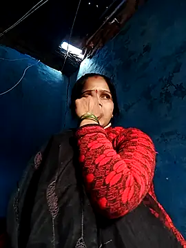 Jooli xx online show from February 3, 2026, 4:10 am