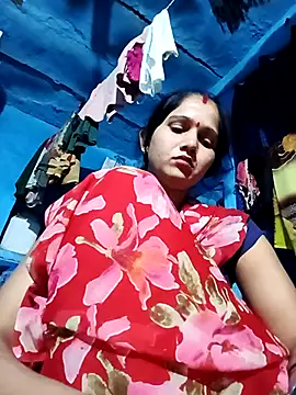 Jooli xx online show from April 28, 2026, 3:28 pm