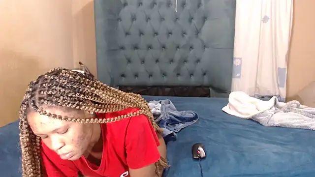 Snapshot of BendMeOverXX chatting on July 12, 2026, 6:43 pm BendMeOverXX online show from July 12, 2026, 6:43 pm