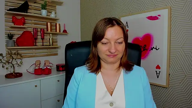 angelaSamt online show from April 29, 2026, 5:33 am