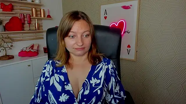 Snapshot of angelaSamt chatting on June 22, 2026, 5:48 am angelaSamt online show from June 22, 2026, 5:48 am