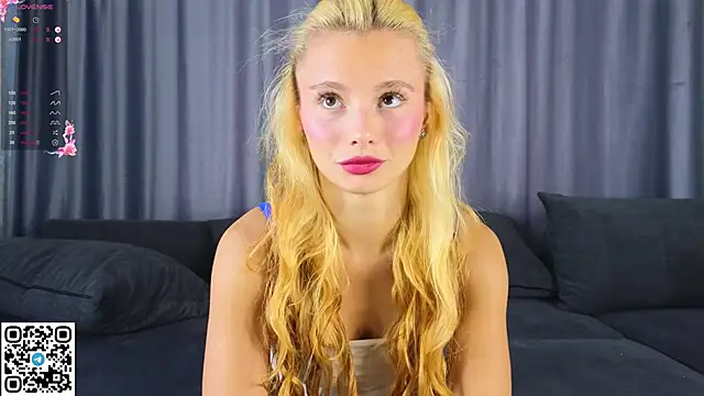 Snapshot of NaughtySeraphine chatting on October 11, 2025, 6:12 am NaughtySeraphine online show from October 11, 2025, 6:12 am