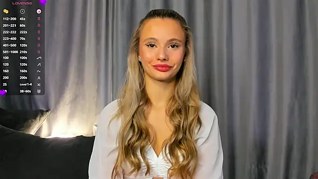 Snapshot of NaughtySeraphine chatting on November 5, 2025, 6:13 am NaughtySeraphine online show from November 5, 2025, 6:13 am