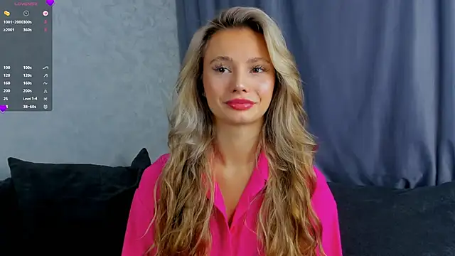 Snapshot of NaughtySeraphine chatting on November 9, 2025, 6:12 am NaughtySeraphine online show from November 9, 2025, 6:12 am