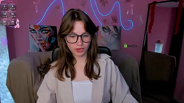 Snapshot of kitniss_dreamy chatting on June 11, 2026, 12:32 am kitniss dreamy online show from June 11, 2026, 12:32 am