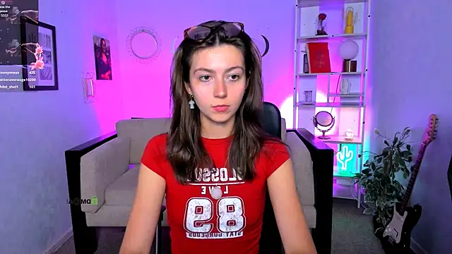 Snapshot of kitniss_dreamy chatting on August 5, 2026, 1:41 am kitniss dreamy online show from August 5, 2026, 1:41 am