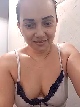 Amanda39 online show from November 18, 2025, 8:46 pm