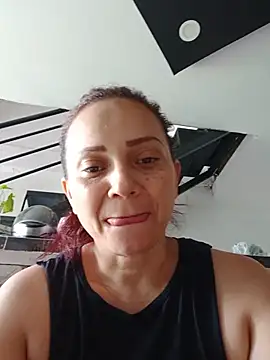 Snapshot of Amanda39 chatting on July 4, 2026, 5:08 pm Amanda39 online show from July 4, 2026, 5:08 pm