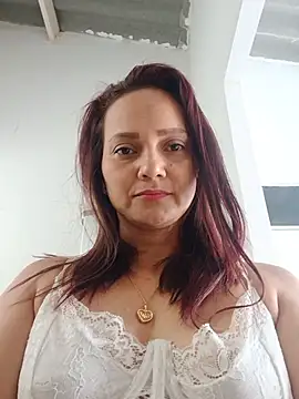 Snapshot of Amanda39 chatting on July 9, 2026, 1:48 pm Amanda39 online show from July 9, 2026, 1:48 pm