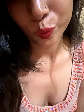 Snapshot of Romantic-jeeva chatting on October 3, 2025, 12:24 pm Romantic-jeeva online show from October 3, 2025, 12:24 pm