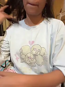 Snapshot of Romantic-jeeva chatting on October 19, 2025, 1:34 pm Romantic-jeeva online show from October 19, 2025, 1:34 pm