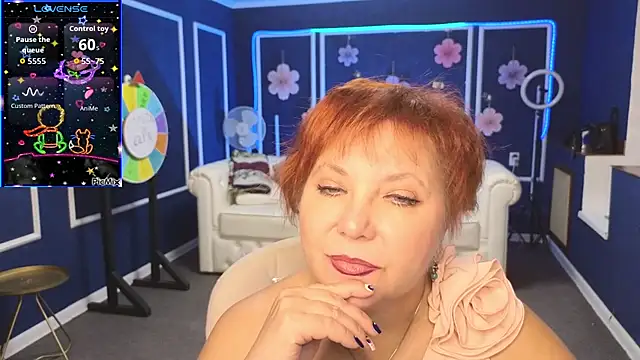 Kira Kenett online show from September 24, 2025, 7:01 am