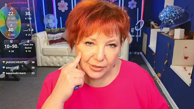 Kira Kenett online show from November 26, 2025, 6:03 am