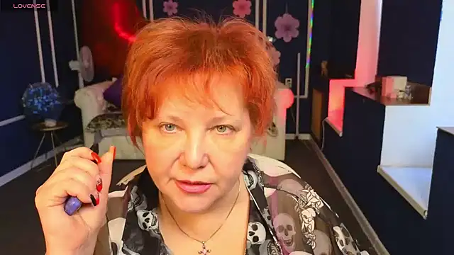 Kira Kenett online show from April 27, 2026, 7:39 am